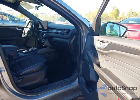 2024 Ford Escape St-Line z USA, uszkodzony, nr VIN 1FMCU9MN4RUA41955